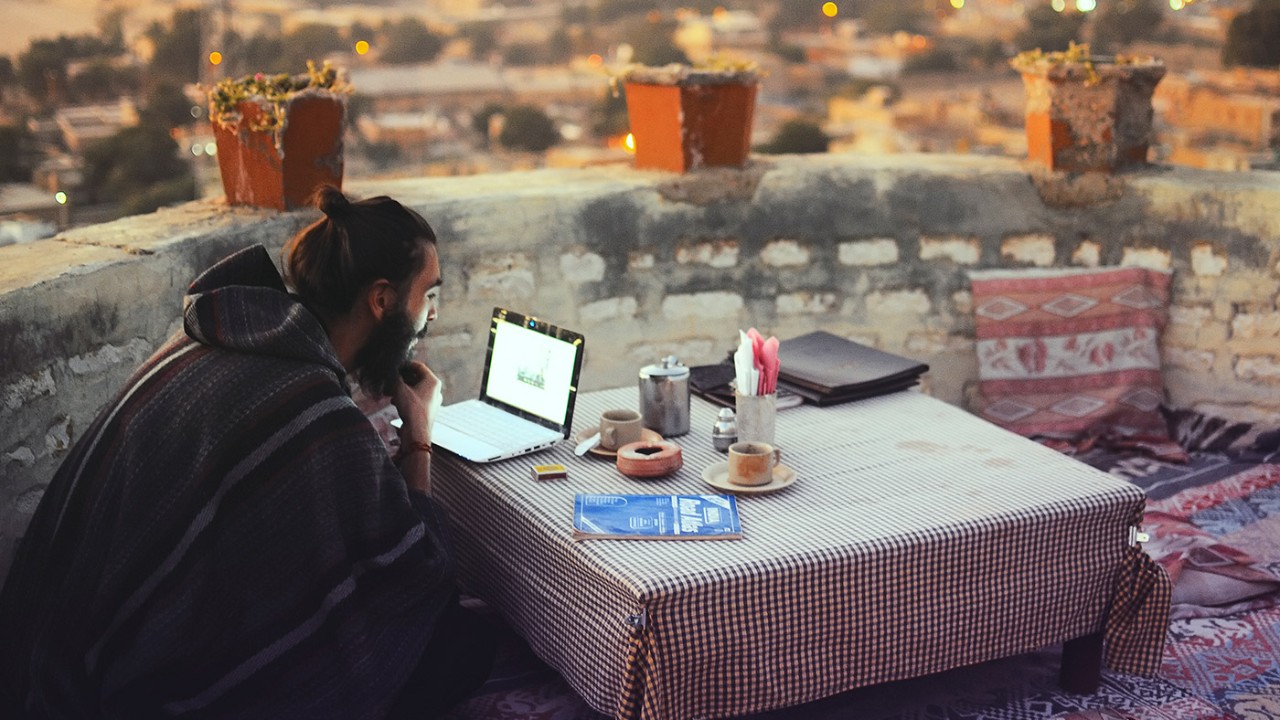 Find out more about Remittances; image used for HSBC International services page.